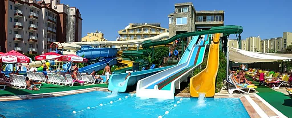 Marmaris Su Parkı Su Kaydırakları Serbest Düşüş